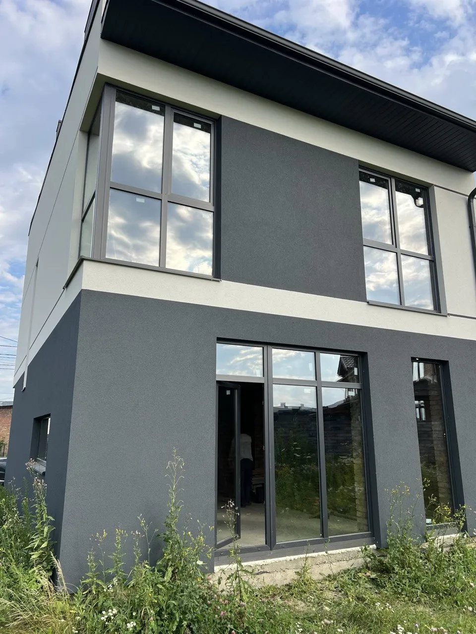 Великоформатне панорамне вікно під ключ — APEX, Рівне